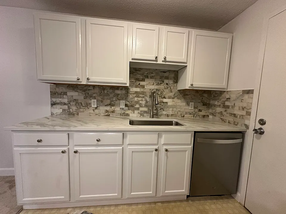 25 Village Rock Ln #12