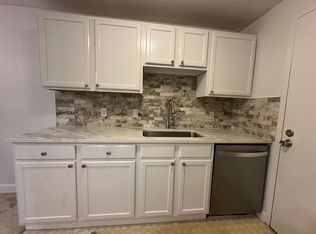 25 Village Rock Ln APT 12, Natick, MA 01760