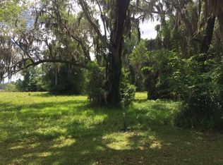 46 Coopers Point Dr, Townsend, GA 31331
