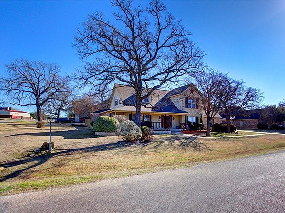 2nd image of 3242 Golden Oaks Cir