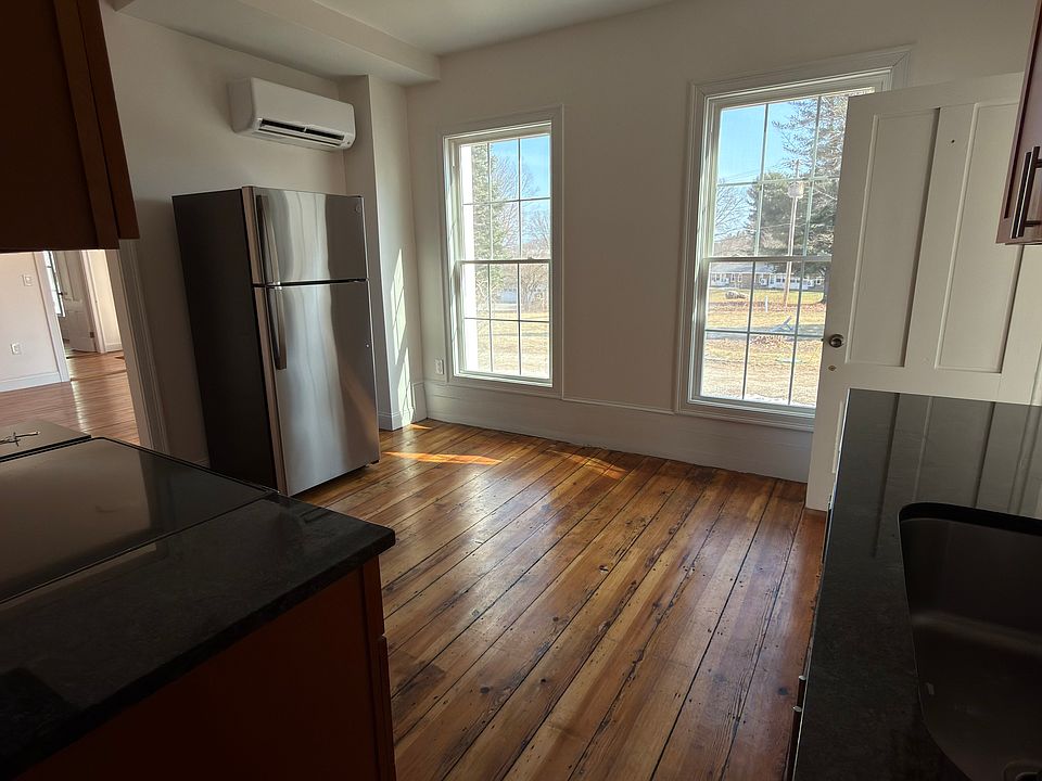 1st image of 14 Maple St Floor 1