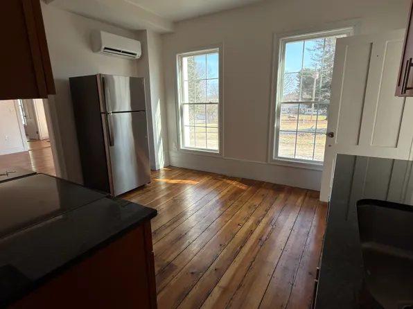 14 Maple St Floor 1, Mendon, MA 01756