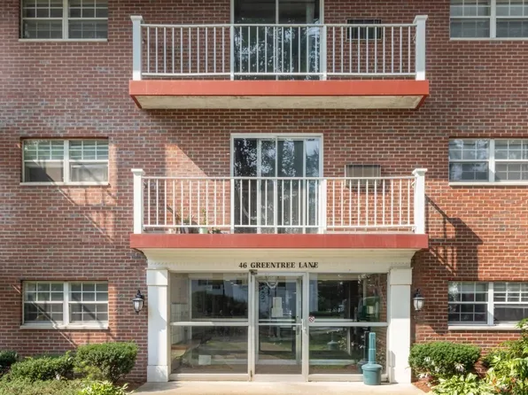 46 Greentree Ln APT 32, Weymouth, MA 02190