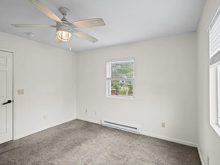 504 Blue Ridge Blvd #B — Photo 17