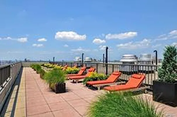 Sold by Realty Connect USA | media 8