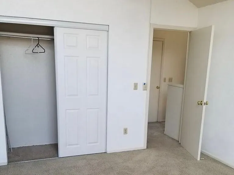 1315 Laurel Ln — Photo 10