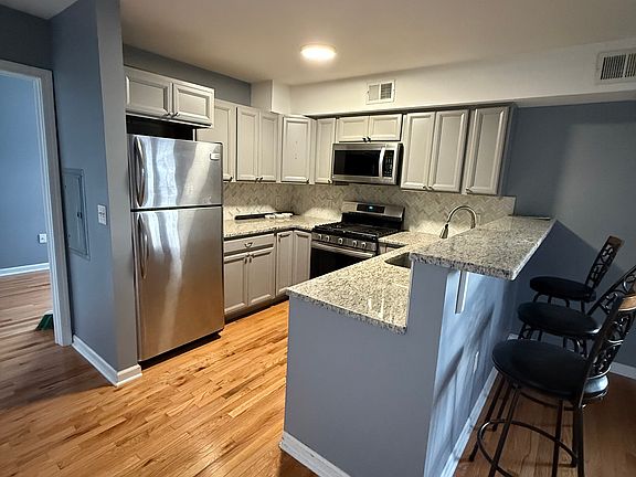 2nd image of 91 Royal Ave APT 2