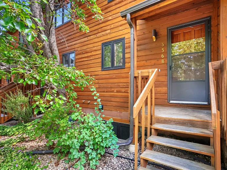 3368 Hickok Pl — Photo 2