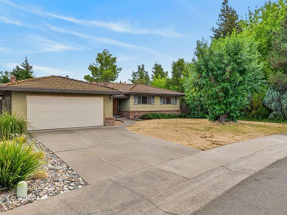 2nd image of 7165 Reichmuth Way