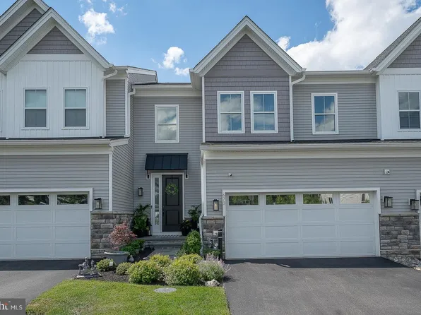 673 Levering St, Blue Bell, PA 19422