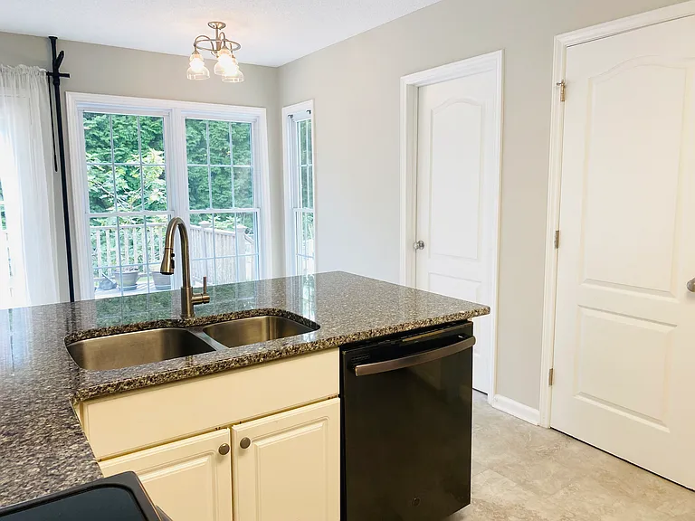 1705 Waterclose Ct — Photo 12