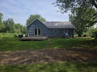 N5994 Walker Rd, Elroy, WI 53950