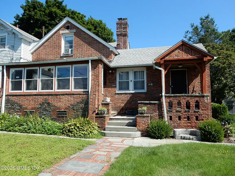 104 Hamilton Ave #1B — Photo 1