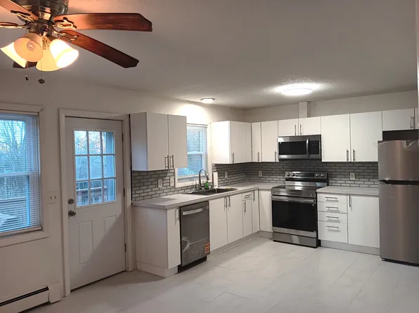 23 Kenyon Rd, Waterford, CT 06385