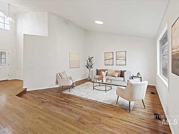 4th image of 1515 Southside Blvd