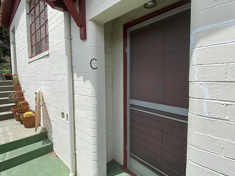 465 Capital St #C — Photo 2