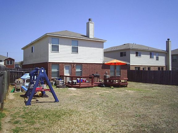 2nd image of 1320 Creek Knl