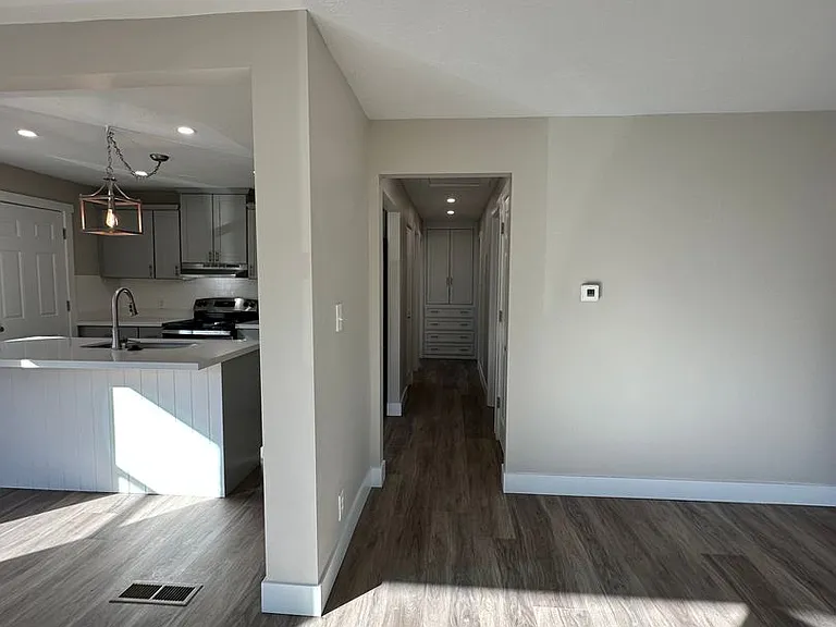 2925 Madison Ave — Photo 8