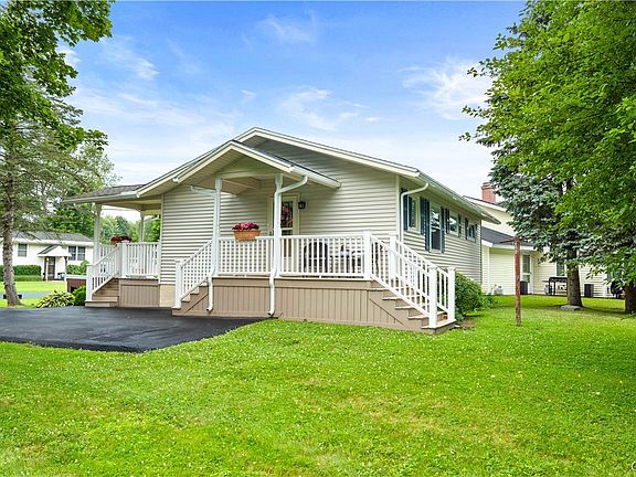 4th image of 400 Homestead Dr