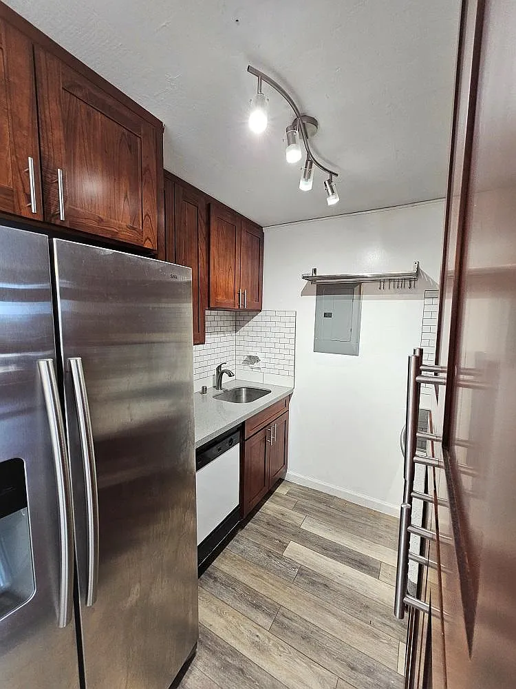 1 bed, 520 sqft, $2,100 — Photo 4