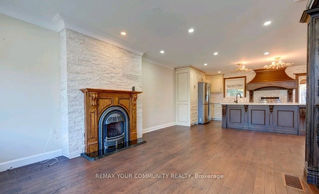 3 bed, $2,880 — Photo 3