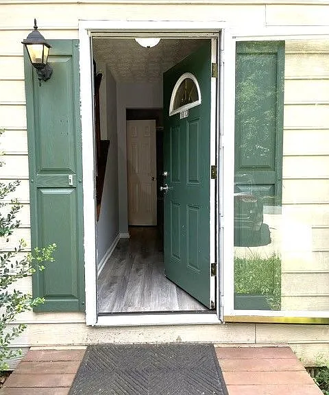 1013 Travelers Trl NW — Photo 2