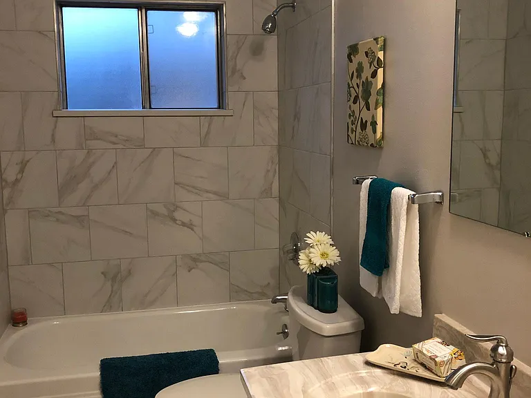 Daphne Dr — Photo 9