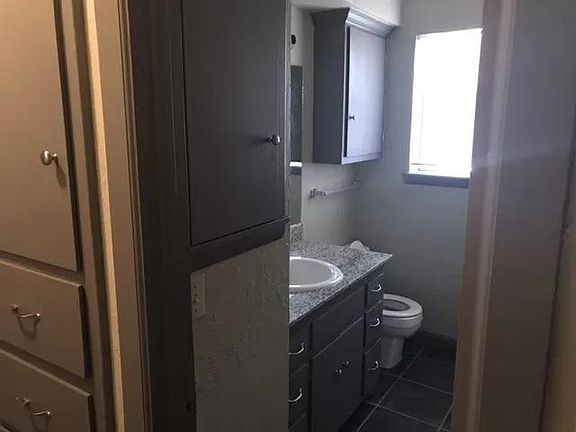 4th image of 405 Owen Ave