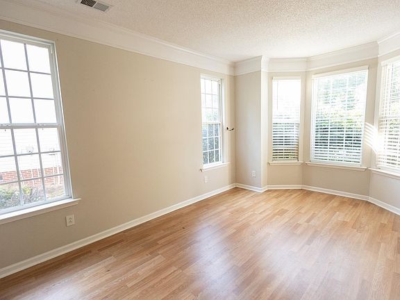 5th image of 212 Lothrop Hill Rd