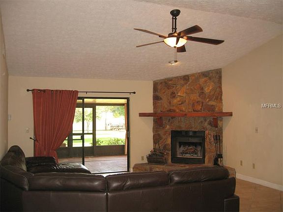 3rd image of 27202 Golden Meadow Dr