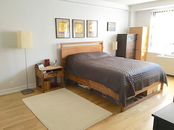 4th image of 305 E 40th St #11D