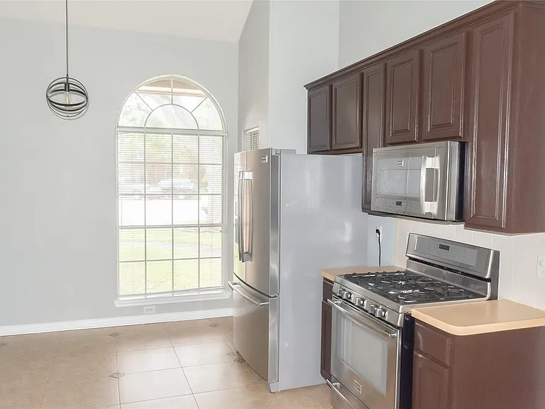 822 Oak Lodge Ct — Photo 4