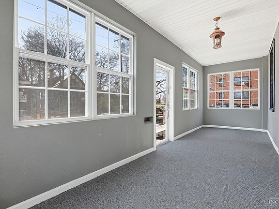 3rd image of 810 S Fred Shuttlesworth Cir