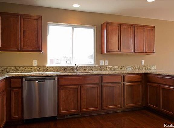 5th image of 24867 Valleywood Dr #1