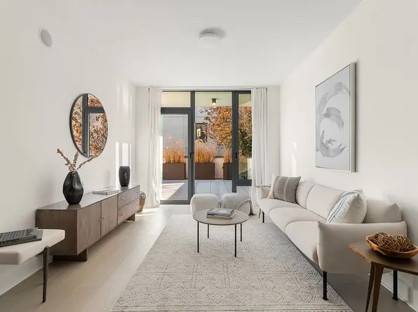 526 Union Ave #201, Brooklyn, NY 11211