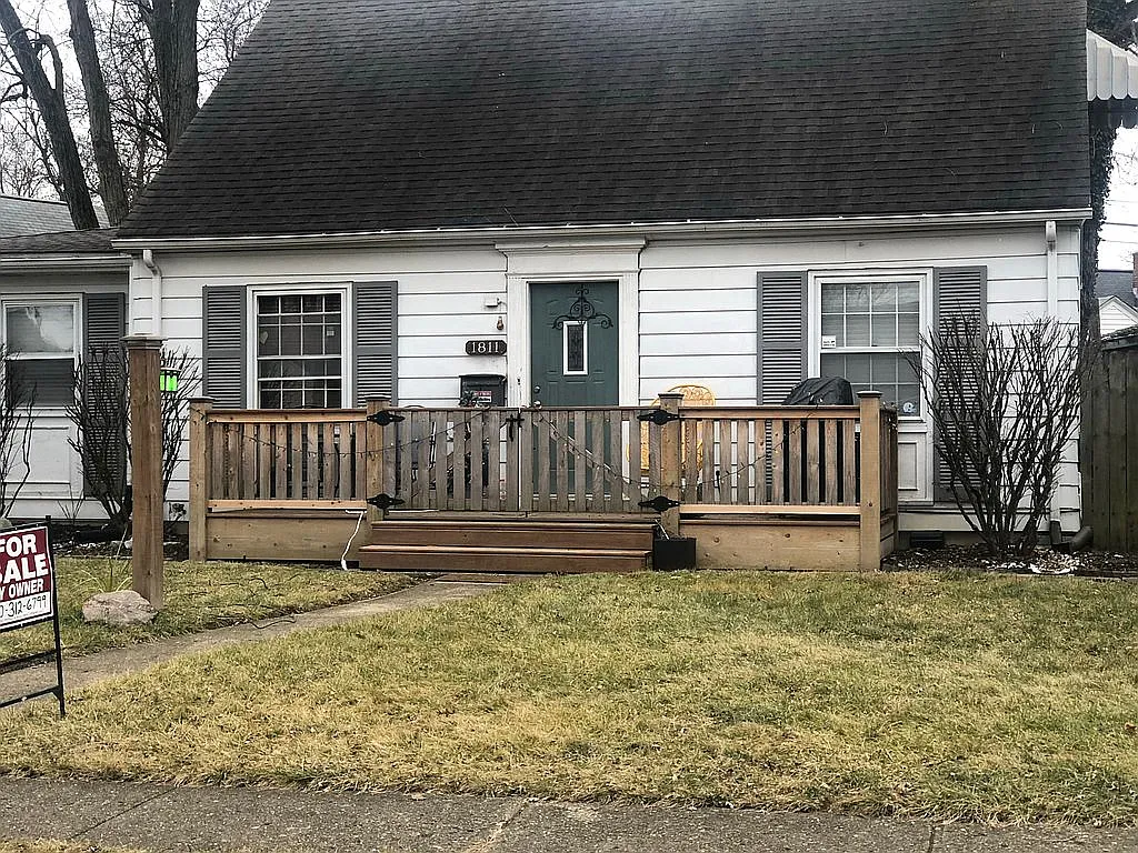 1811 Huffman Blvd photo 1