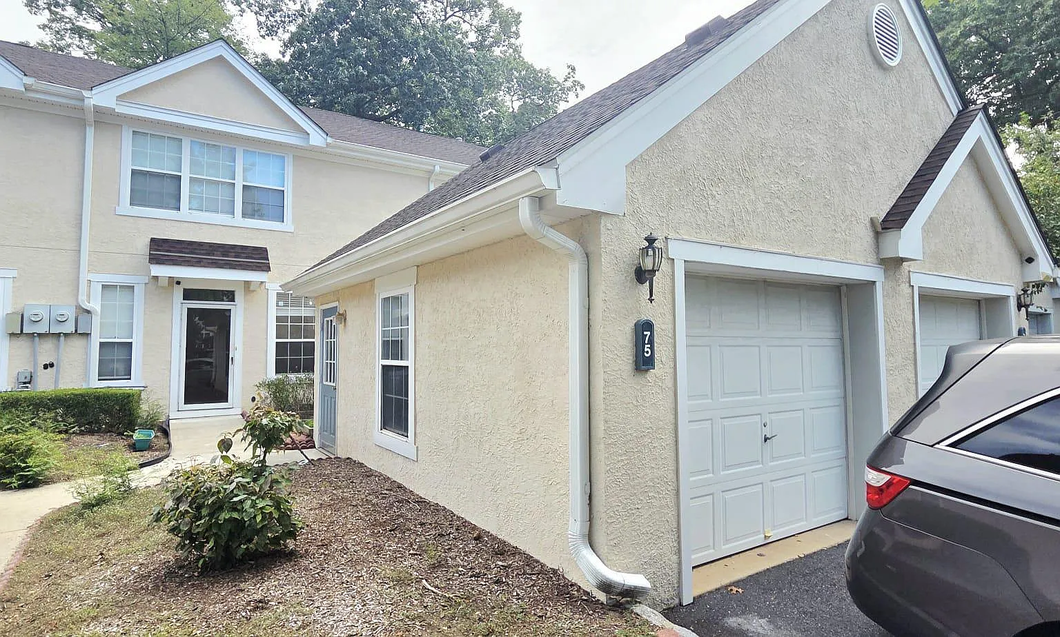 3 bed, 2.5 bath, 1878 sqft, $3,500 — Photo 1
