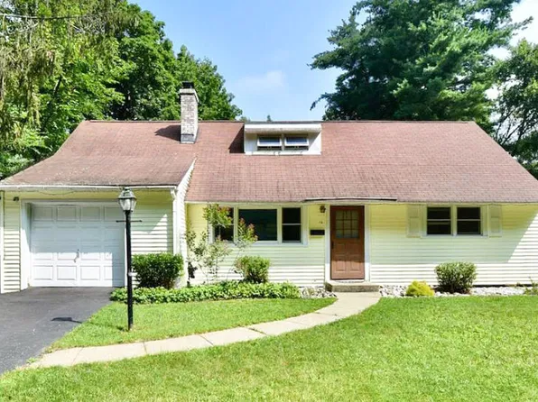 13 Southgate Rd, Loudonville, NY 12211