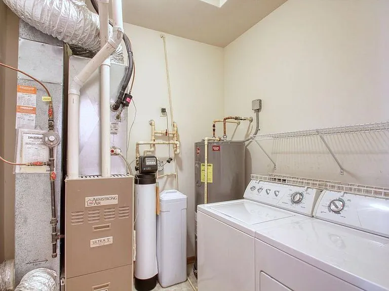 1420 Gabriel Dr #4 — Photo 18