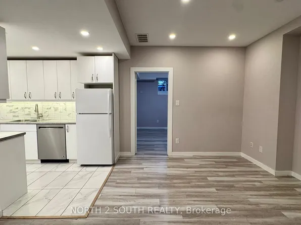 29 Gore Dr #Basement, Barrie, ON L4N 8L3