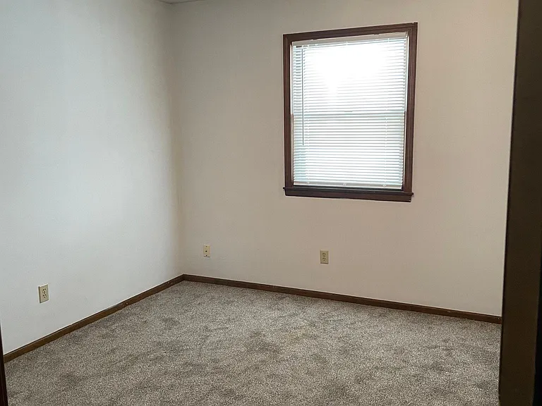 912 Missouri St — Photo 8