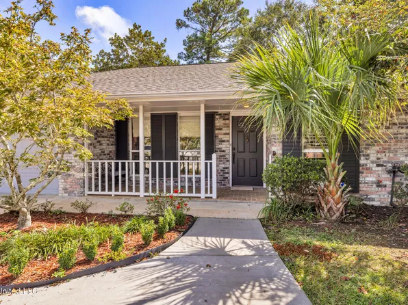 87136 Golf Club Dr, Diamondhead, MS 39525