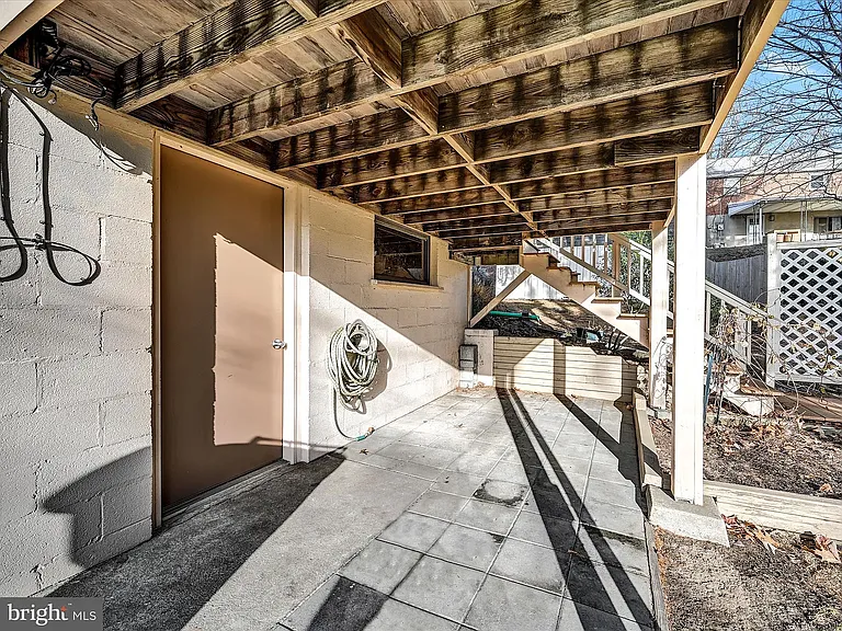 121 Norman St — Photo 11