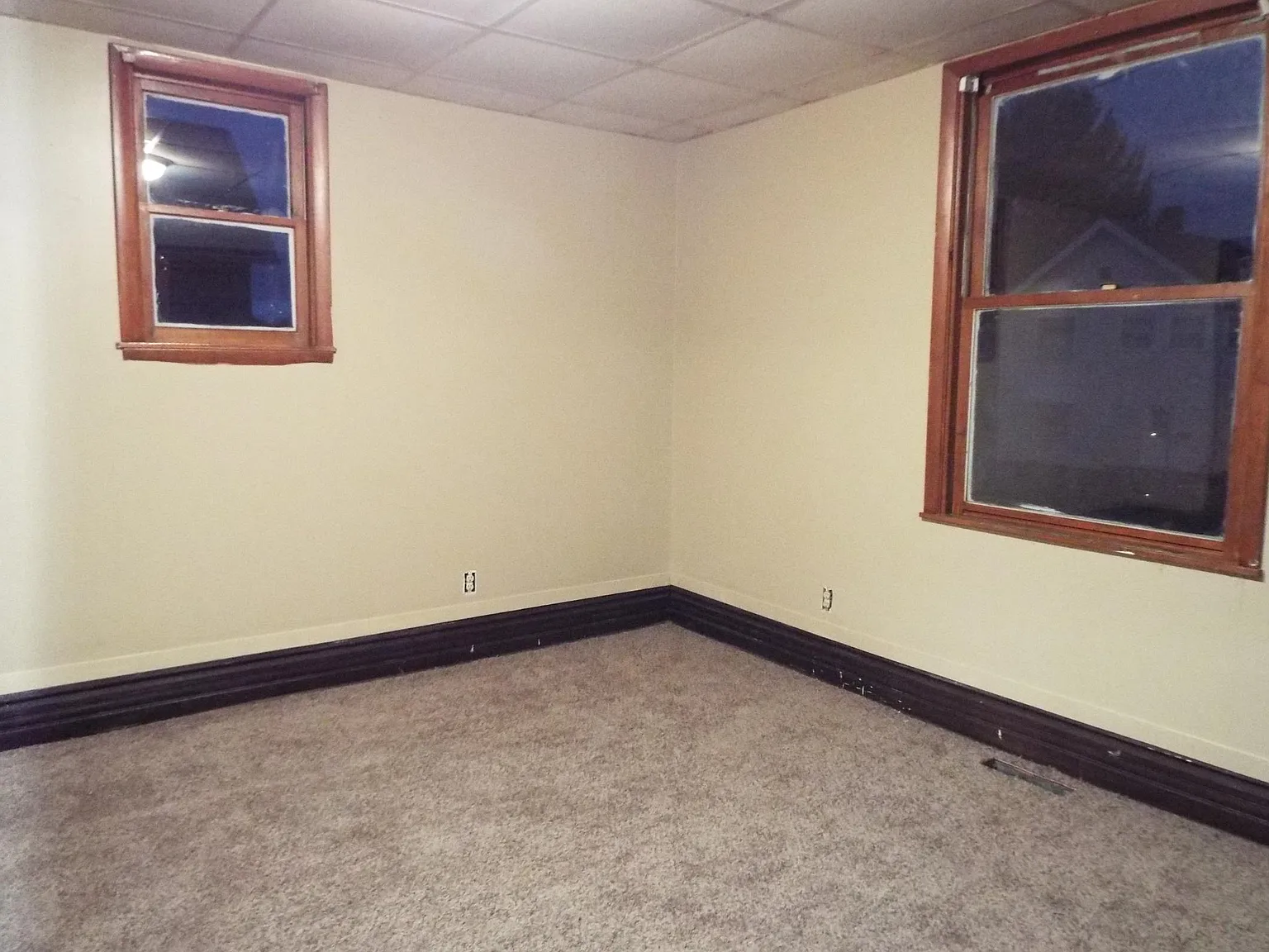 303 W Brown St — Photo 3