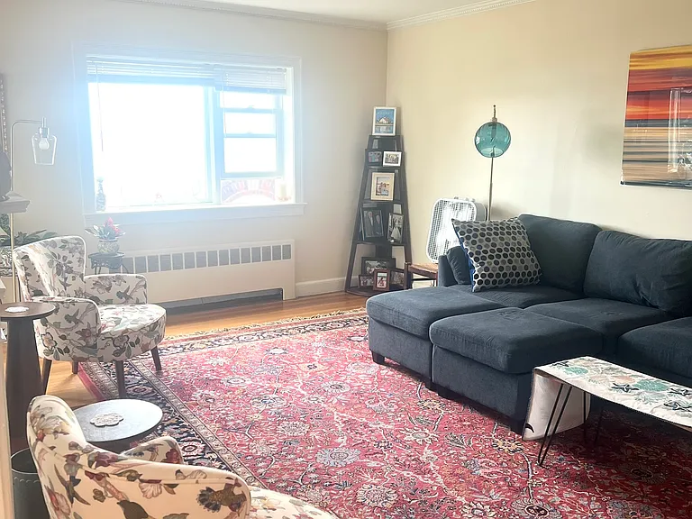 77 Lynn Shore Dr #1 — Photo 17