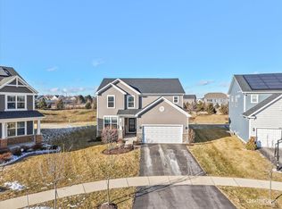 3847 Gold Cup Ln, Naperville, IL 60564