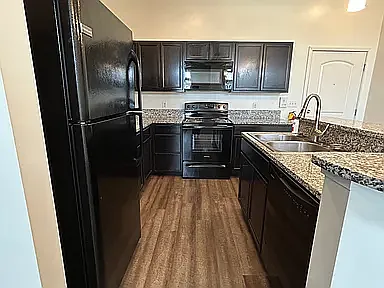 632MLK Apartments — Photo 5