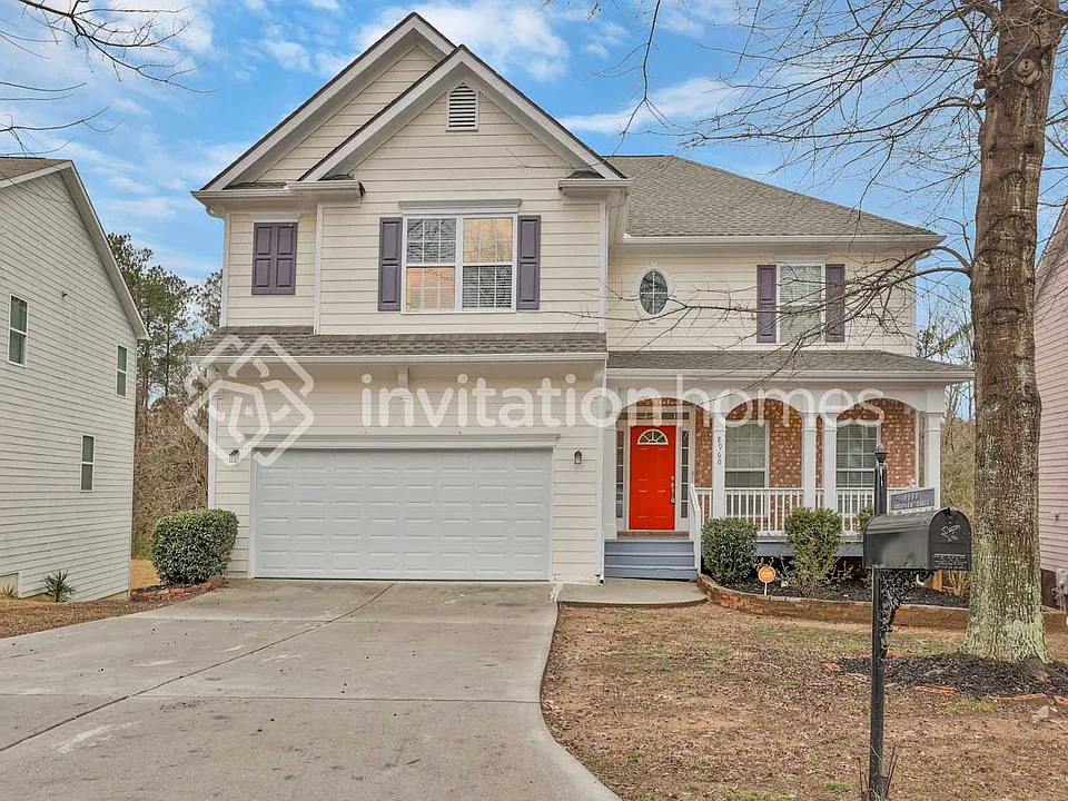 8960 Crestview Cir