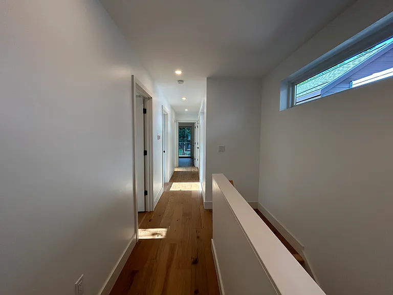 1003 E Washington St — Photo 22
