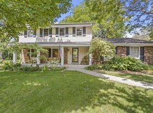 2525 Almesbury Ave, Brookfield, WI 53045